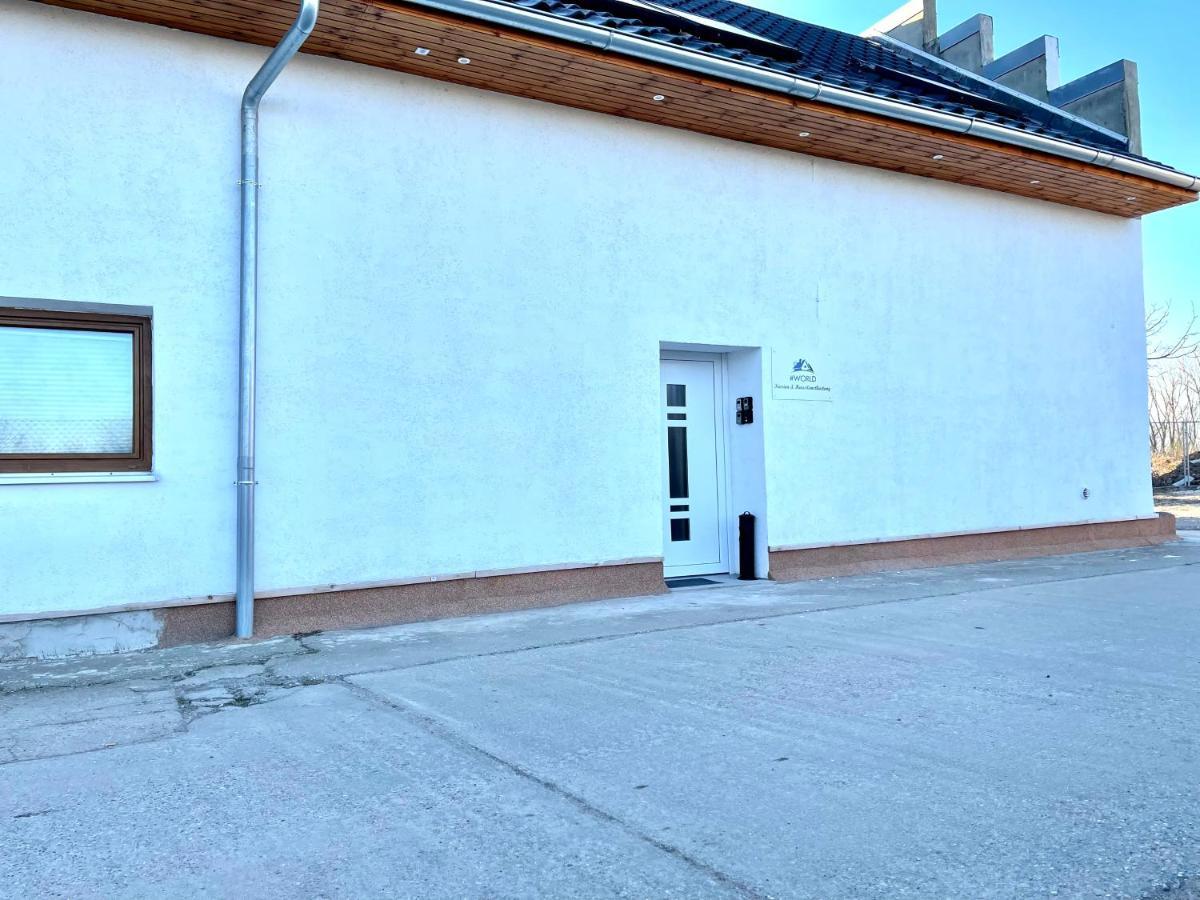 #World Monteur Apartment Schkeuditz Exteriér fotografie